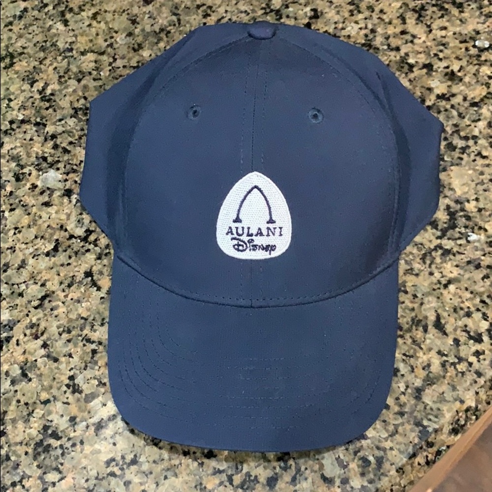 NWOT Disney Aulani Nike Golf Hat